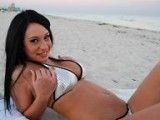 I met this 18yo at the beach took her home and fucked her